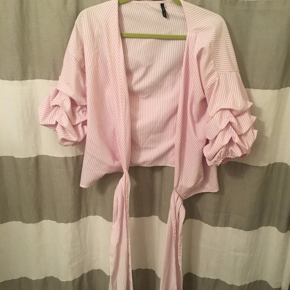 Pink And White Ruffled Crop Top With Tie - Picture 2 of 3